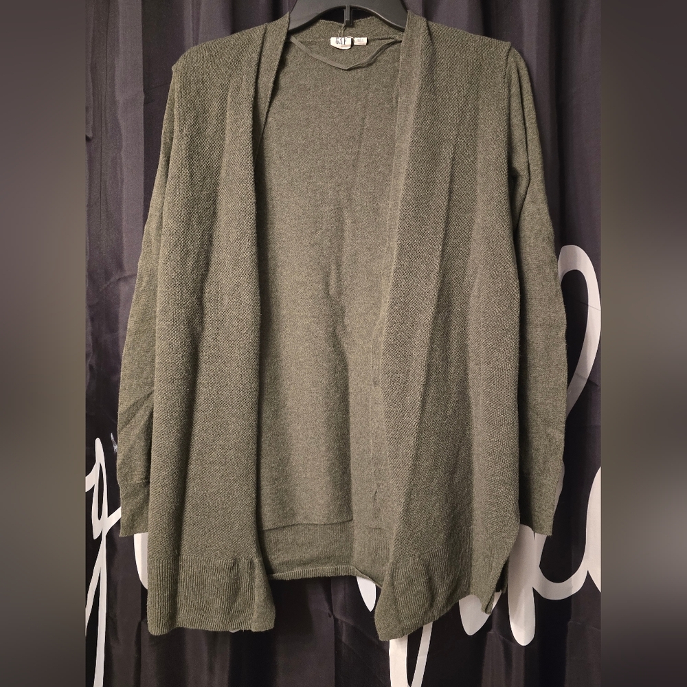 GAP green cardigan